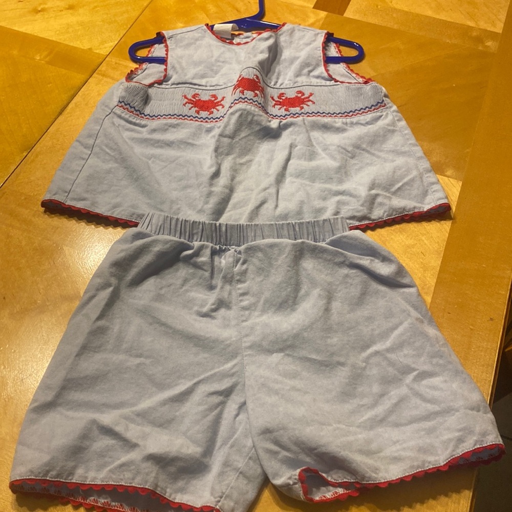Cute crab smock outfit